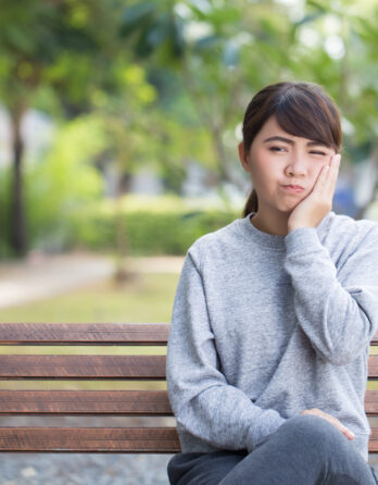 Relieve Yourself From The Tooth Pain With Root Canaling Treatment